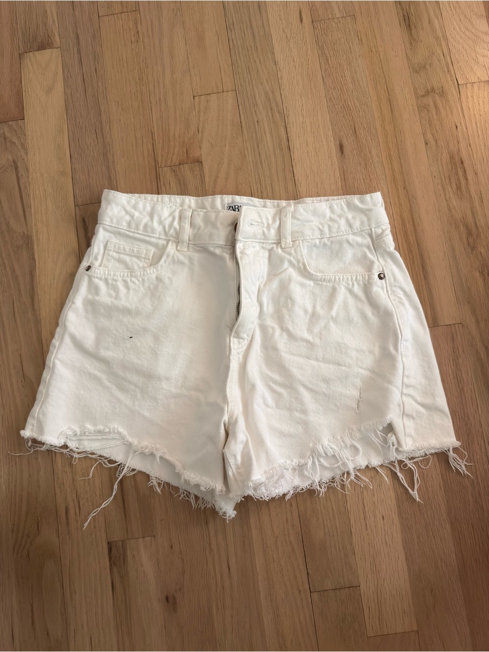 Zara High-Rise White Denim Shorts with Frayed Hem